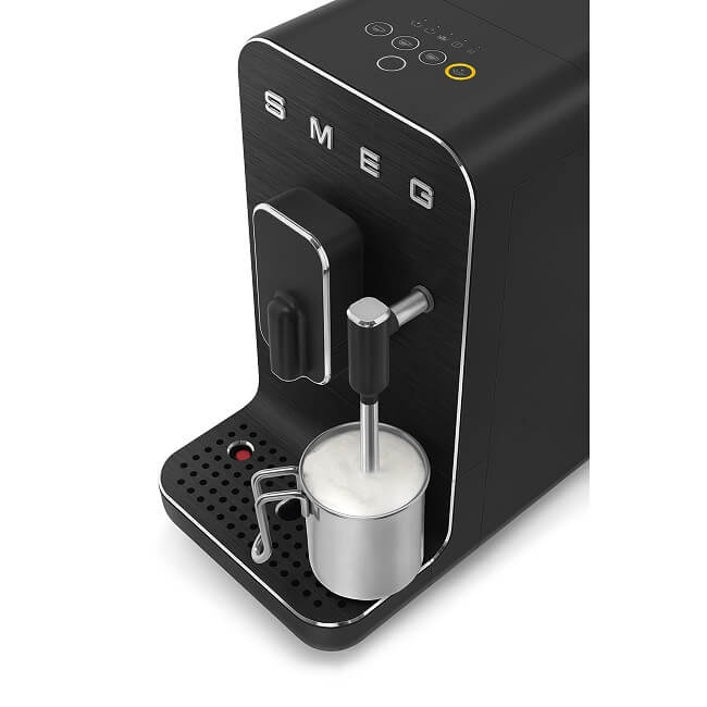 SMEG kafijas automāts BCC02FBMEU
