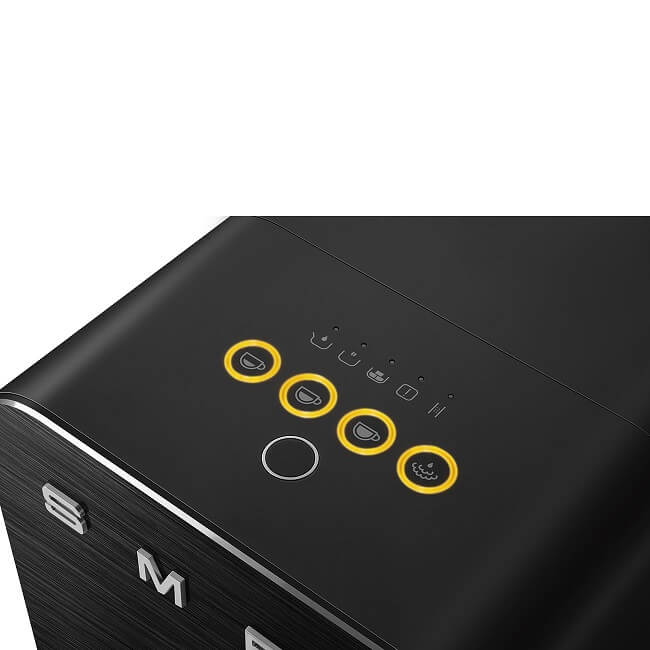 SMEG kafijas automāts BCC02FBMEU
