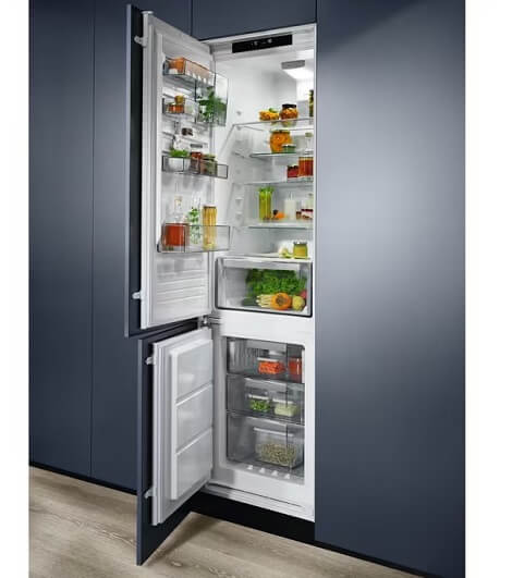 ELECTROLUX iebūvējamais ledusskapis ar saldētavu apakšā ENS6TE19S