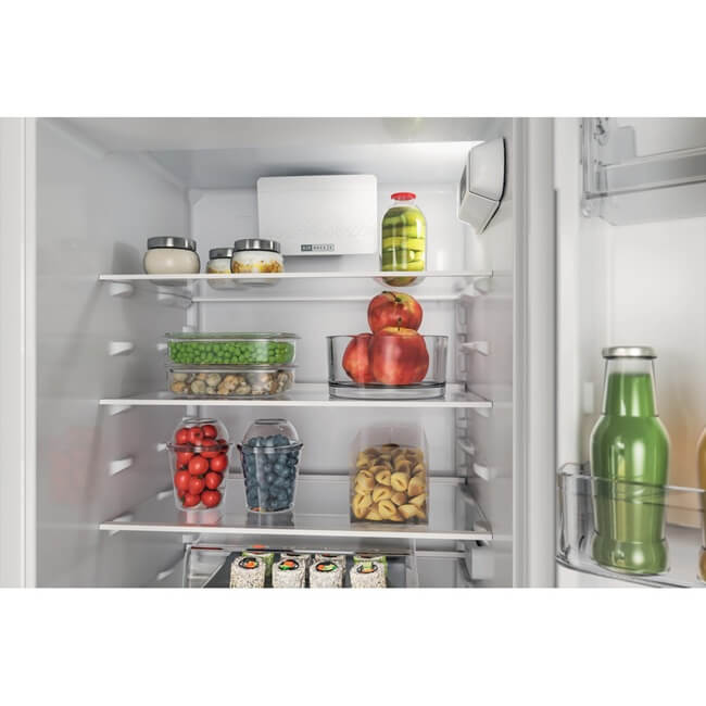 WHIRLPOOL iebūvējams ledusskapis WHC18D031A1