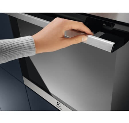 ELECTROLUX cepeškrāsns EOF4P56X