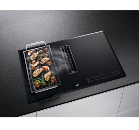 AEG indukcijas plīts virsma ar integrētu tvaika nosūcēju CCE84543FB