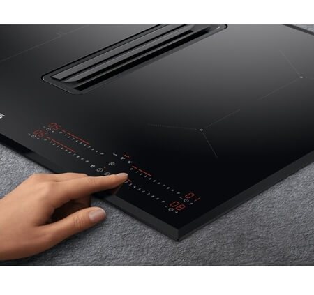 AEG indukcijas plīts virsma ar integrētu tvaika nosūcēju CCE84543FB
