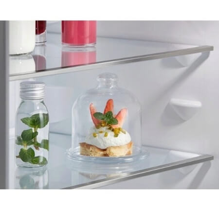 ledusskapis-iebuvejams-aeg-nsc7p751ds-stikla-plaukti AEG iebūvējams ledusskapis NSC7P751DS