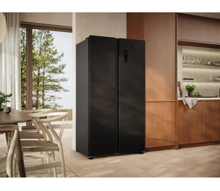 side-by-side-ledusskapis-electrolux-eat6me53k0-divdurvju-ledusskapis-iepirksanas-funkcija ELECTROLUX side by side ledusskapis EAT6ME53K0